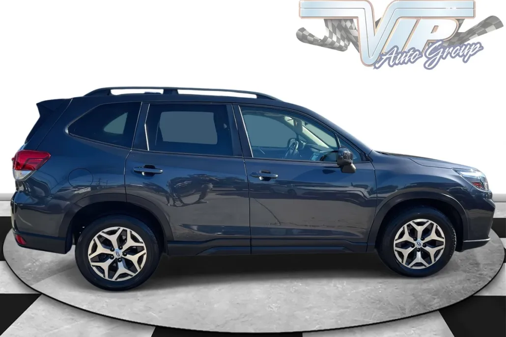 2019 Subaru Forester 2.5i Premium photo 1