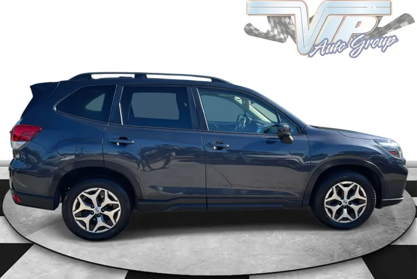 2019 Subaru Forester 2.5i Premium photo 1