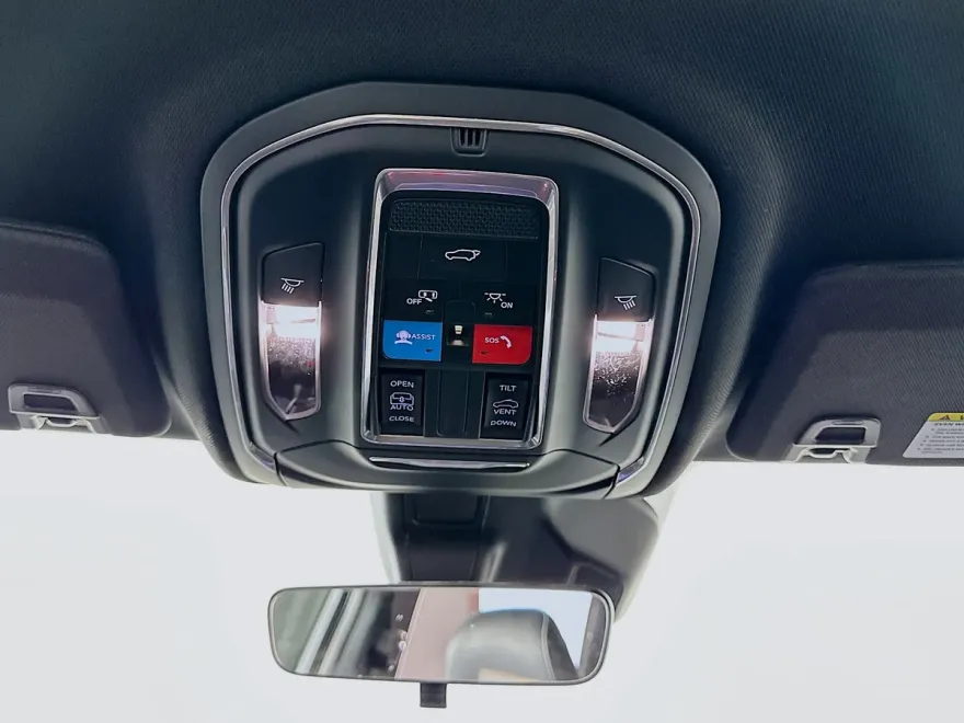 2025 Jeep Grand Cherokee Altitude X photo 24