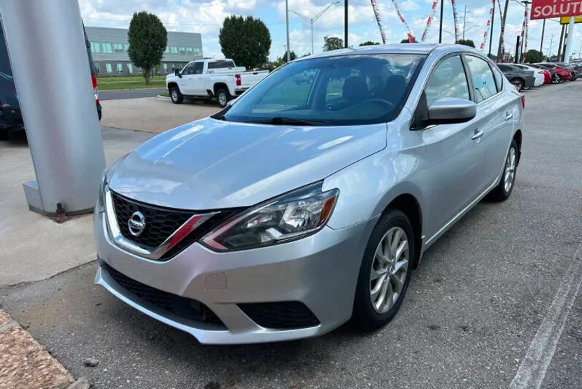 2019 Nissan Sentra SV photo 1