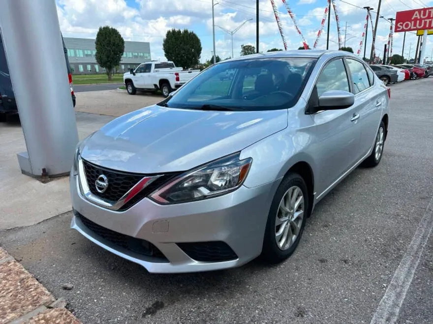 2019 Nissan Sentra SV photo 1