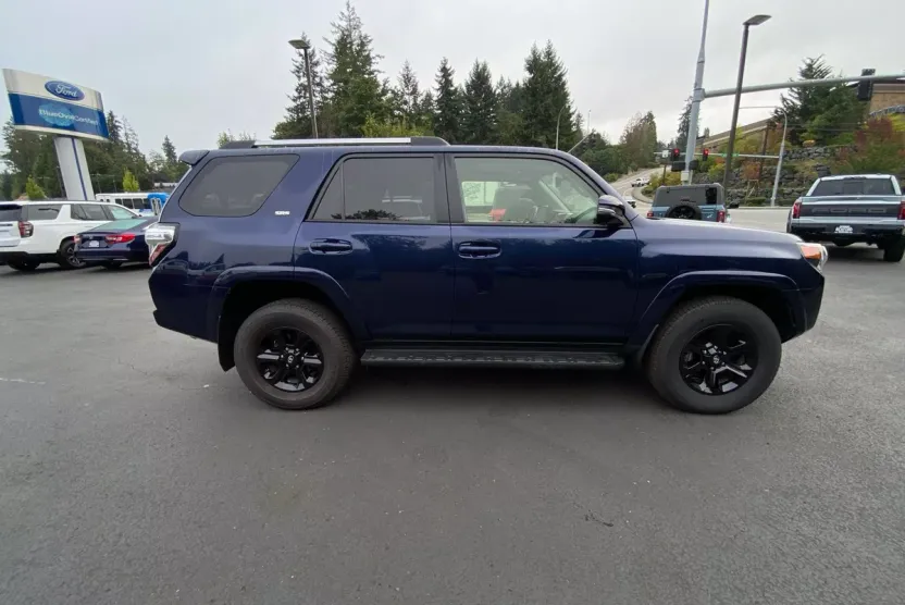 2023 Toyota 4Runner SR5 Premium photo 1