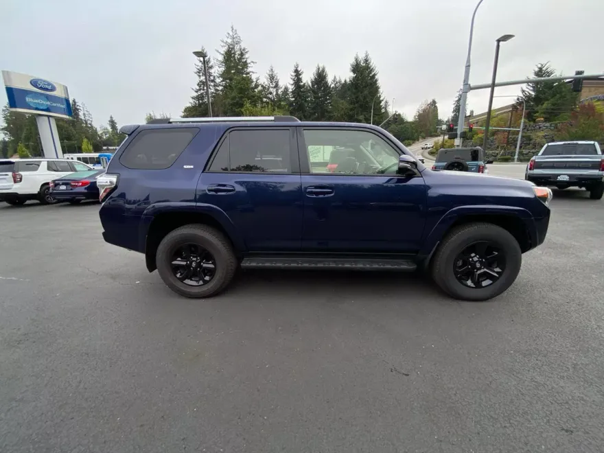 2023 Toyota 4Runner SR5 Premium photo 1