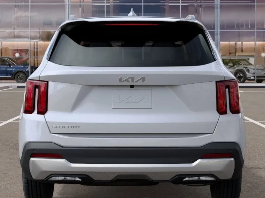 2025 Kia Sorento S photo 1