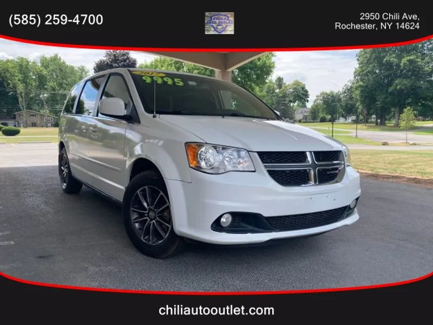2017 Dodge Grand Caravan SXT photo 1