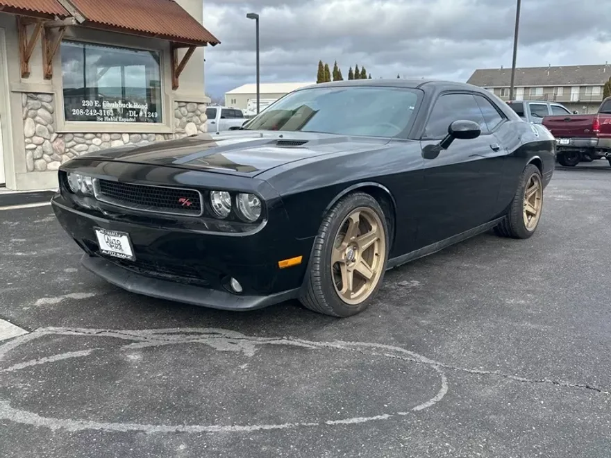 2012 Dodge Challenger R/T photo 1