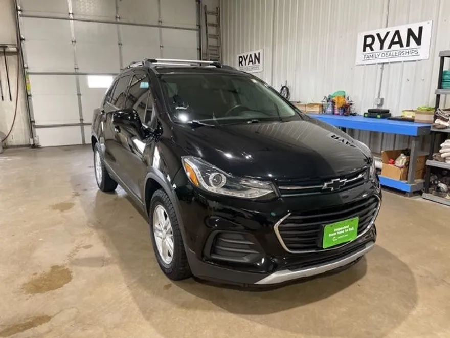 2020 Chevrolet Trax LT photo 1