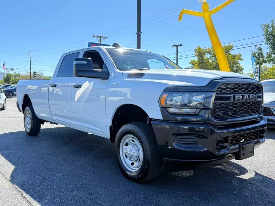 2024 Ram 2500 Tradesman photo 1