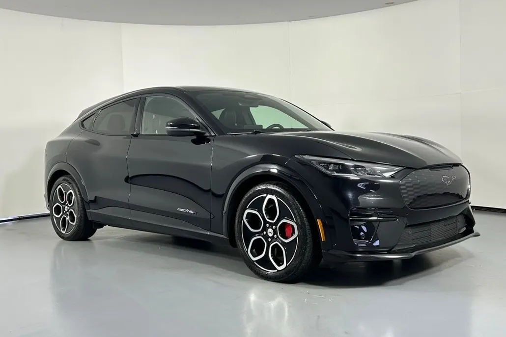2022 Ford Mustang Mach-E GT photo 1
