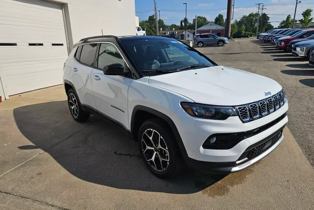 2025 Jeep Compass Limited photo 1