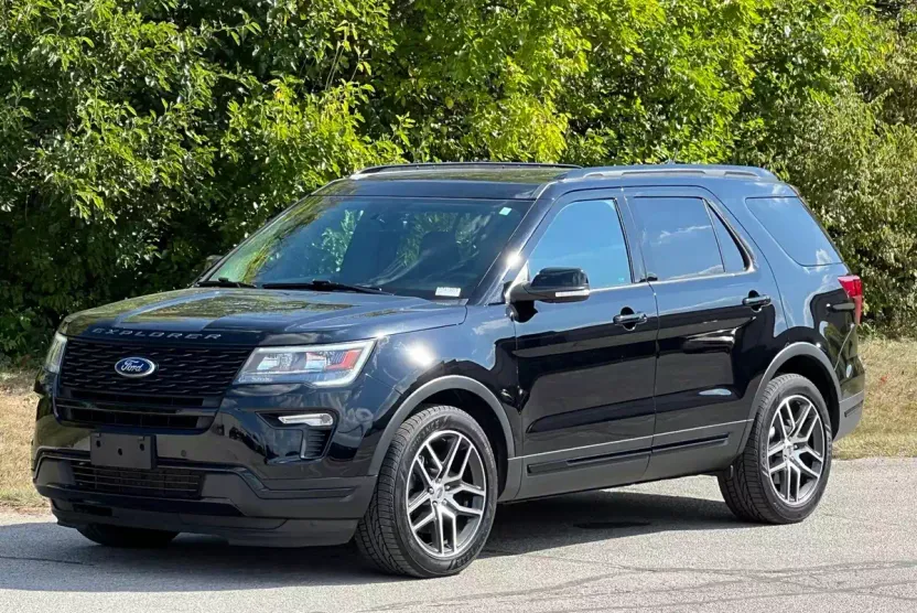 2018 Ford Explorer Sport photo 1
