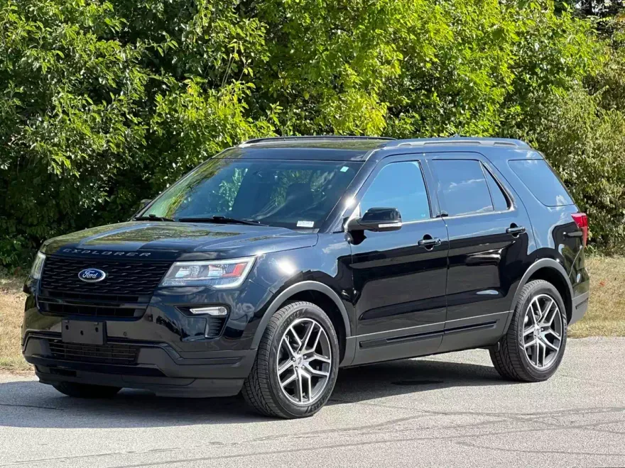2018 Ford Explorer Sport photo 1