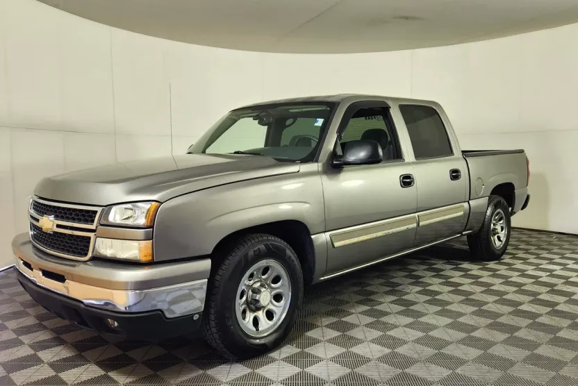 2006 Chevrolet Silverado 1500 LT photo 1