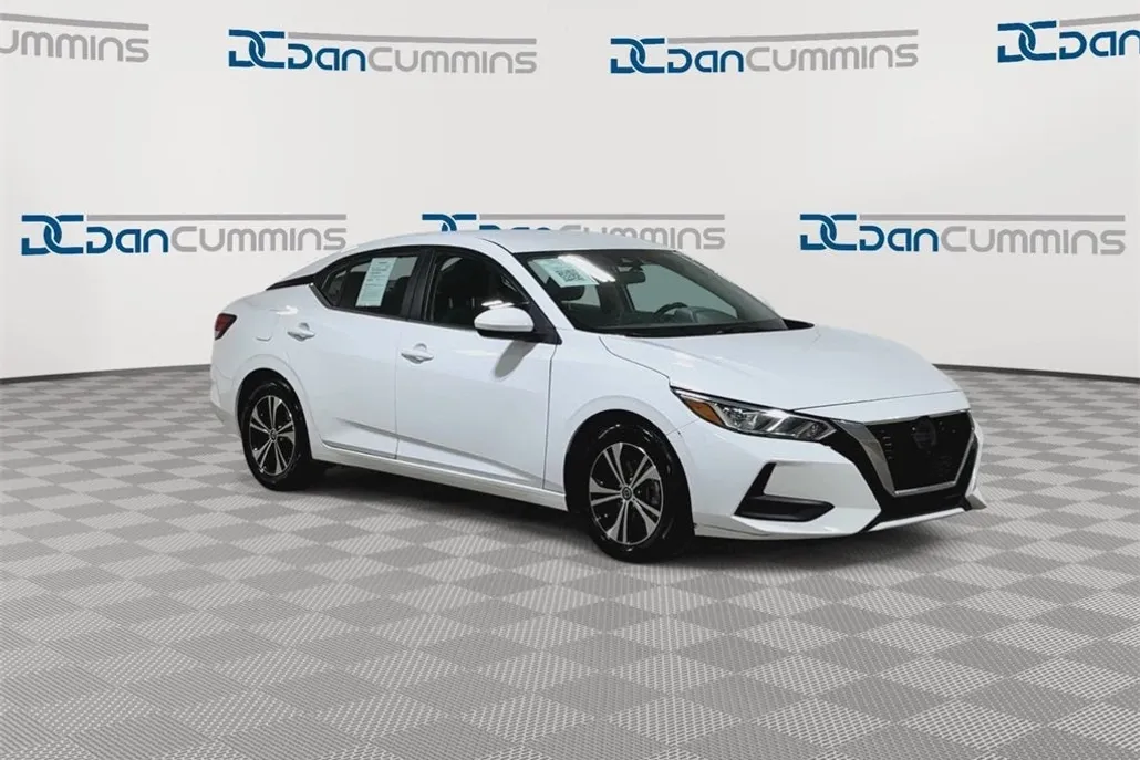 2022 Nissan Sentra SV photo 1