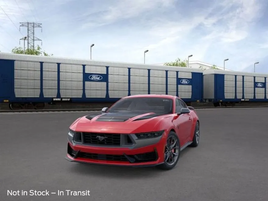 2025 Ford Mustang Dark Horse photo 1