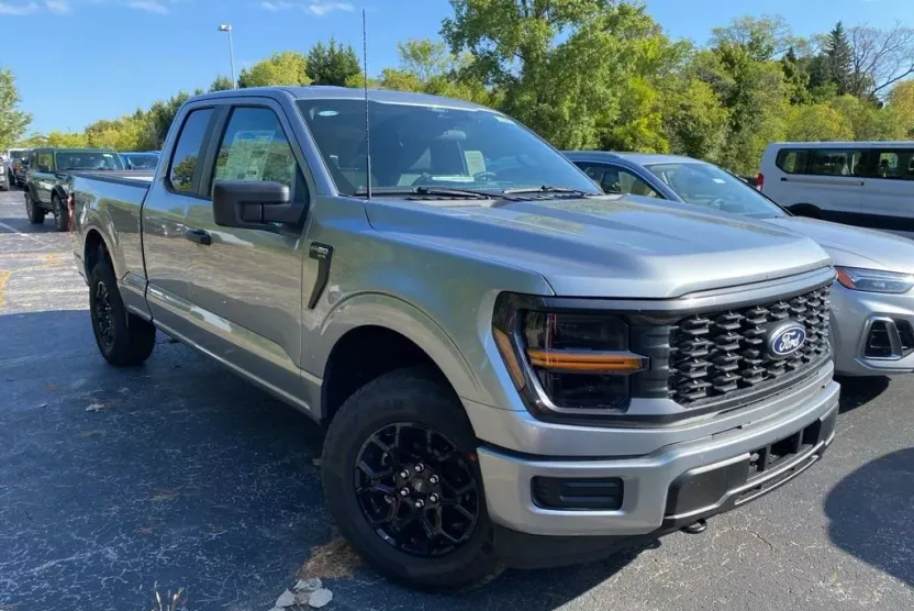 2025 Ford F-150 STX photo 1