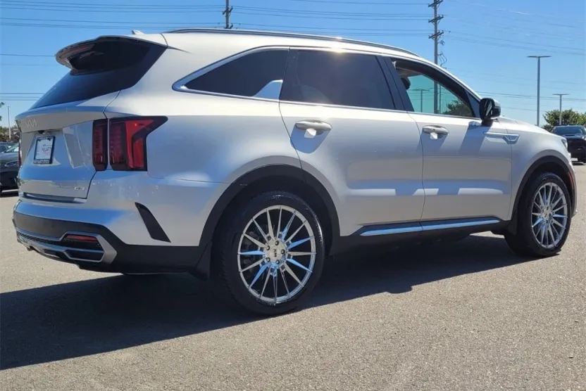 2023 Kia Sorento Hybrid EX photo 1