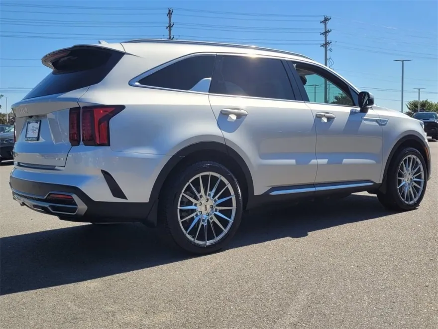 2023 Kia Sorento Hybrid EX photo 1