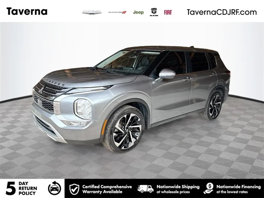 2024 Mitsubishi Outlander SE photo 1
