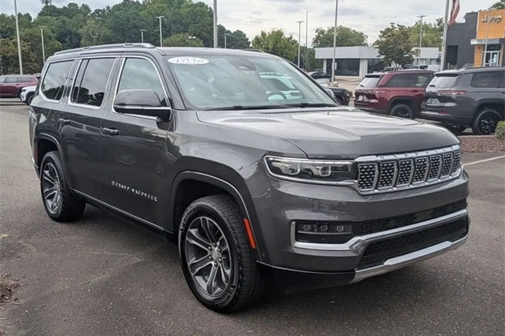 2022 Jeep Grand Wagoneer I photo 1