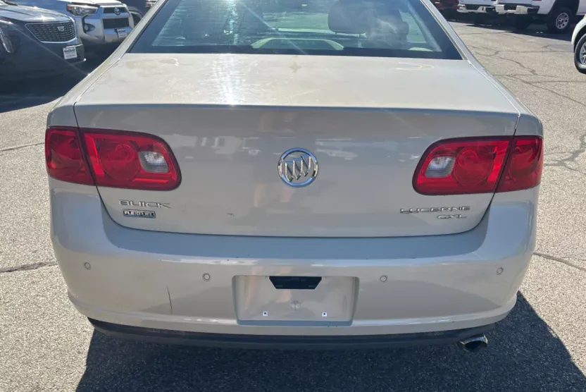 2011 Buick Lucerne CXL photo 1