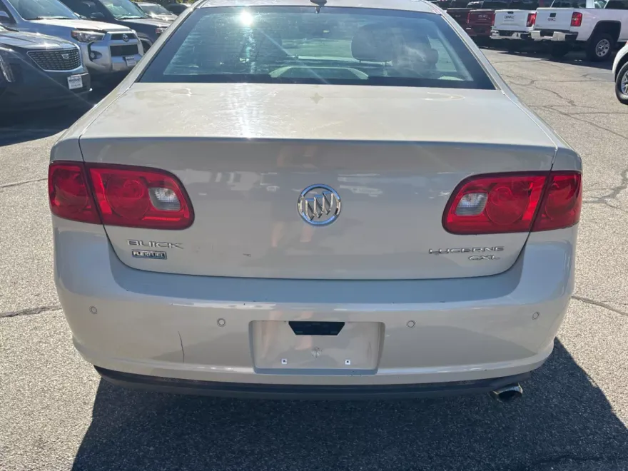 2011 Buick Lucerne CXL photo 1