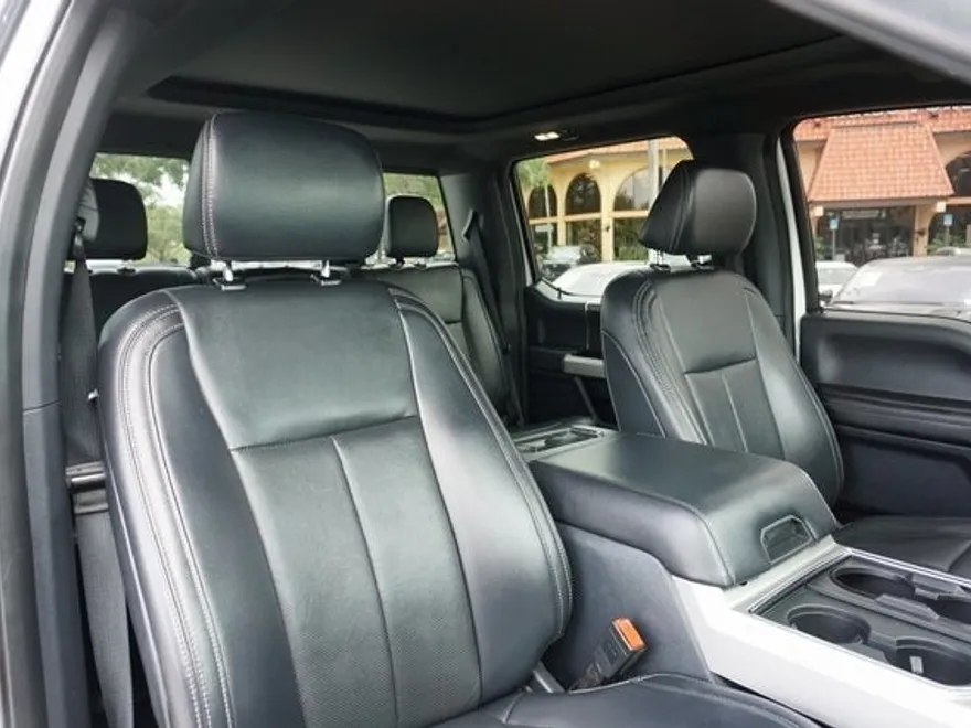 2022 Ford F-450 Lariat photo 1