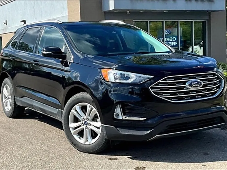 2019 Ford Edge SEL photo 1