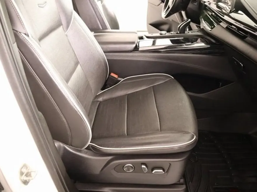 2021 Cadillac Escalade Sport photo 1