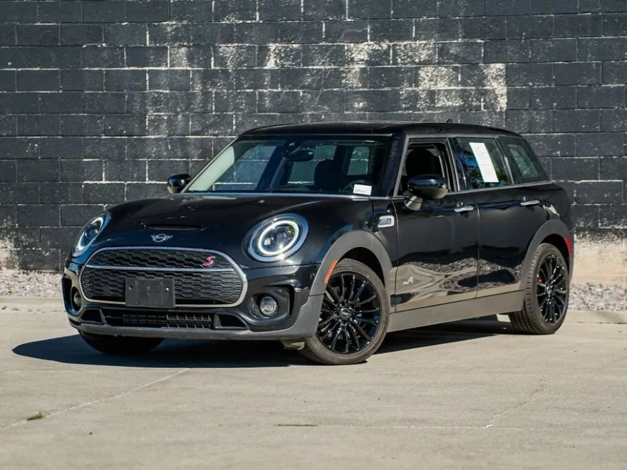 2023 Mini Clubman Base S ALL4 photo 1