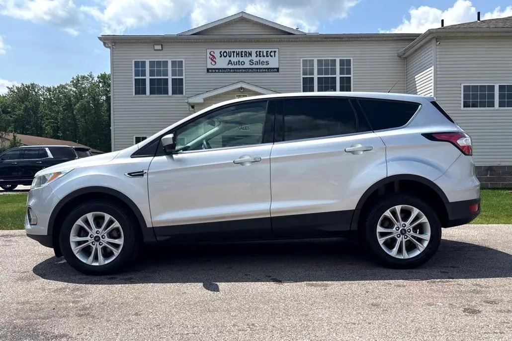 2017 Ford Escape SE photo 1