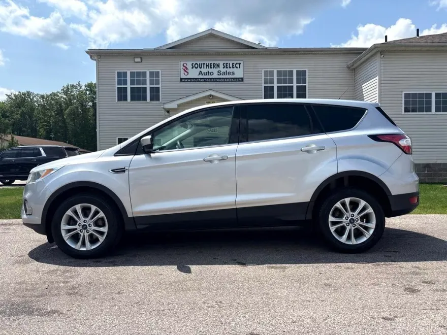 2017 Ford Escape SE photo 1