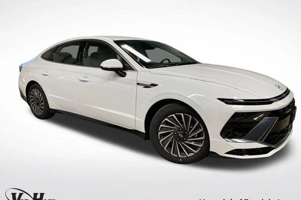 2025 Hyundai Sonata Hybrid SEL photo 1