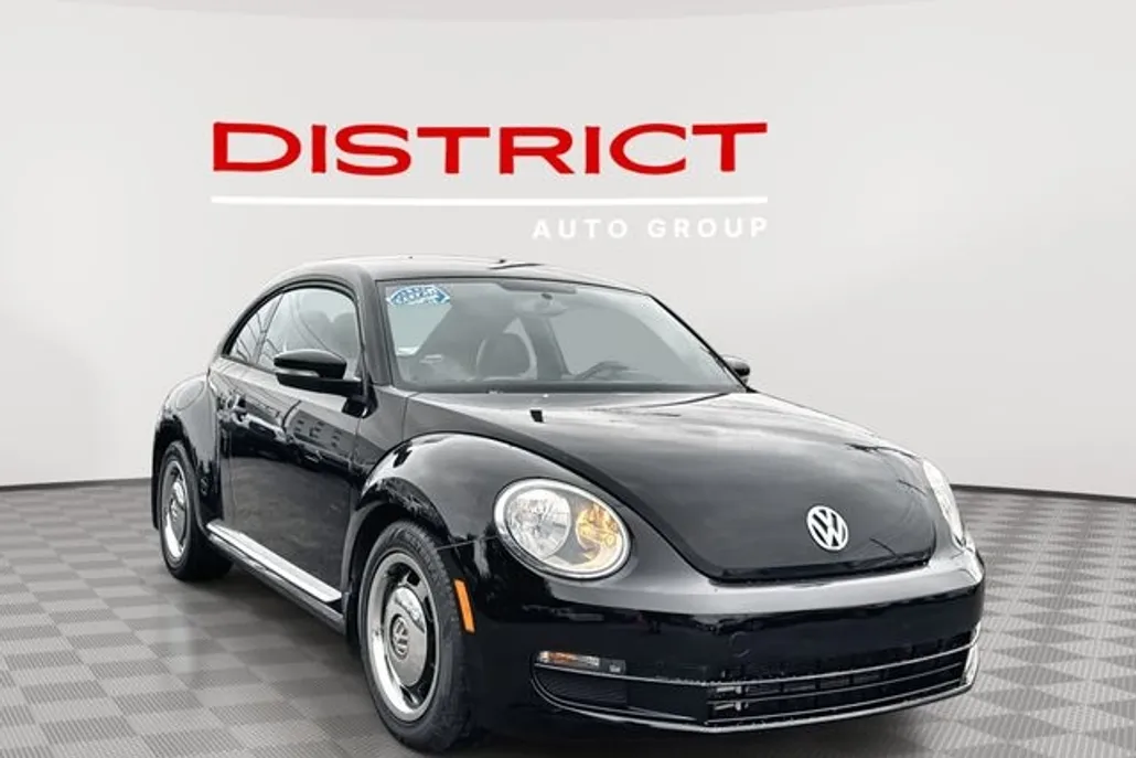 2015 Volkswagen Beetle 1.8T Classic photo 1