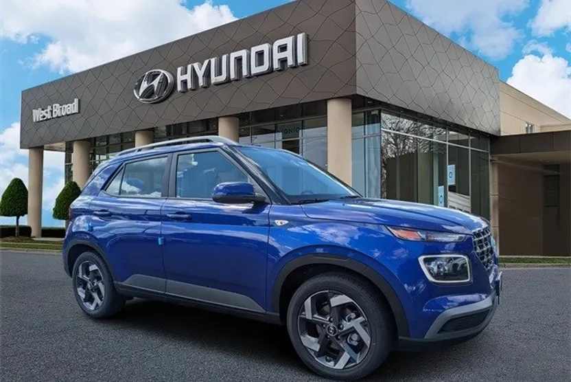 2025 Hyundai Venue Limited photo 1