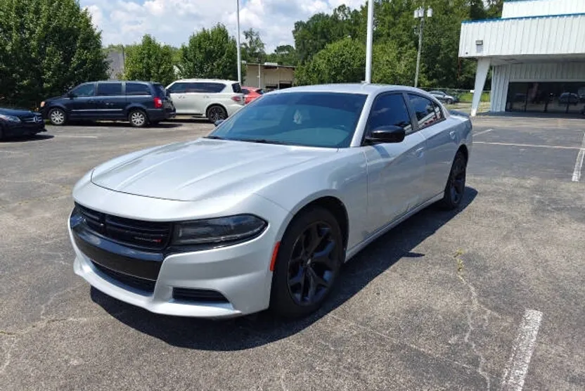 2020 Dodge Charger SXT photo 1
