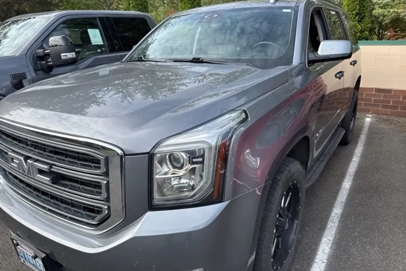 2020 Gmc Yukon SLT photo 1