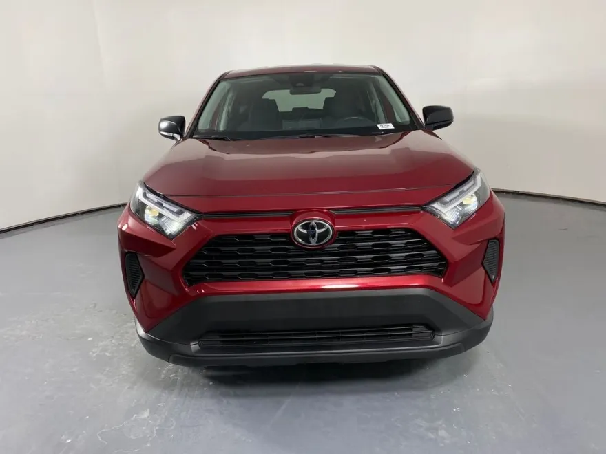 2025 Toyota RAV4 LE photo 1