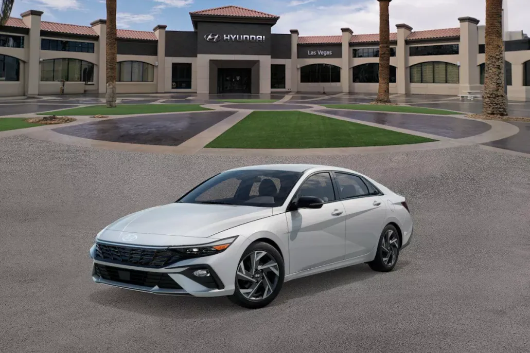 2025 Hyundai Elantra SEL Sport photo 1