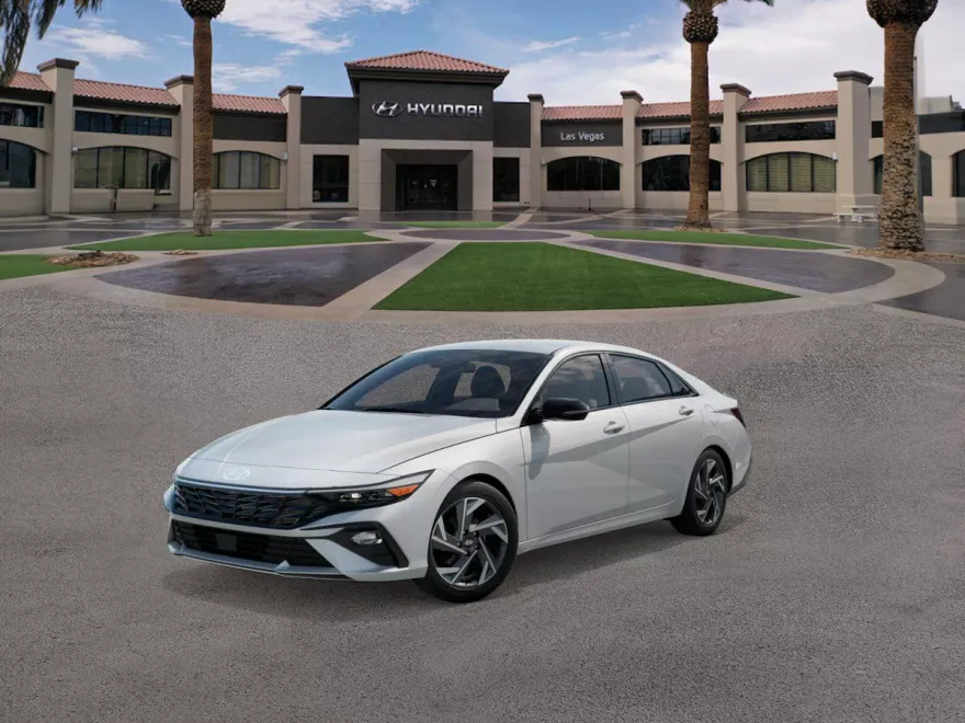 2025 Hyundai Elantra SEL Sport photo 1