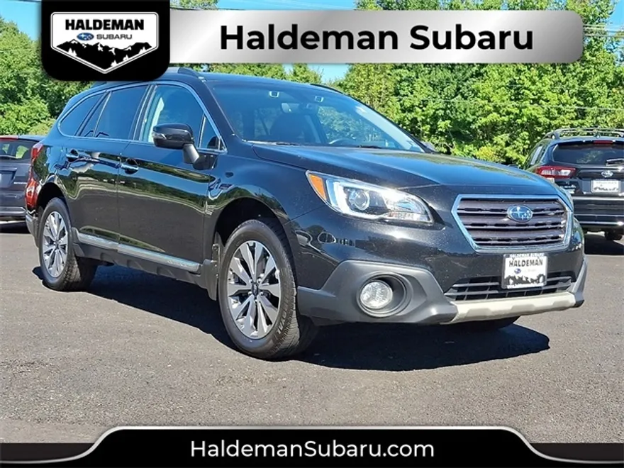 2017 Subaru Outback 2.5i Touring photo 1
