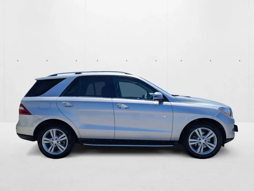 2015 Mercedes Benz ML 250 BlueTEC 4MATIC photo 1