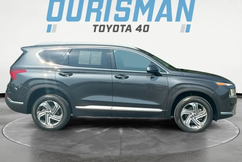 2022 Hyundai Santa Fe SEL photo 1
