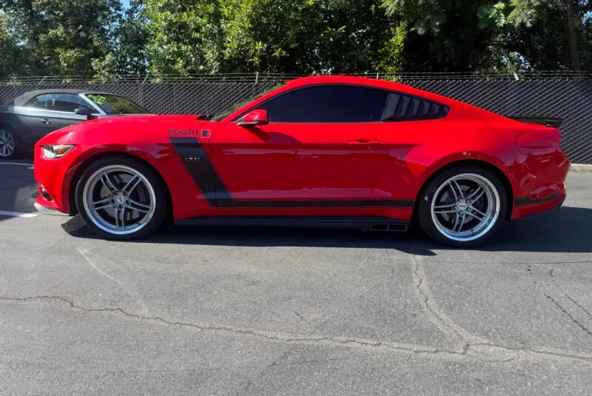 2015 Ford Mustang GT Premium photo 1