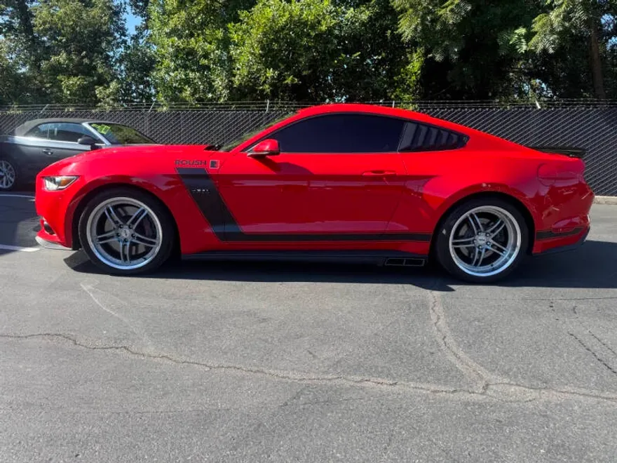 2015 Ford Mustang GT Premium photo 1