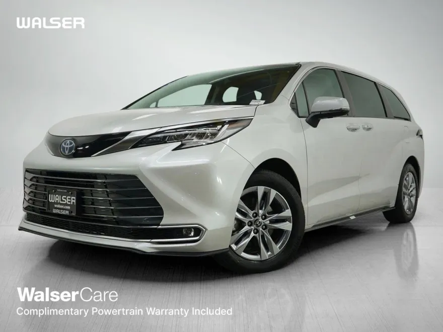 2024 Toyota Sienna Limited photo 1
