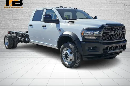 2024 Ram 5500 Tradesman photo 2