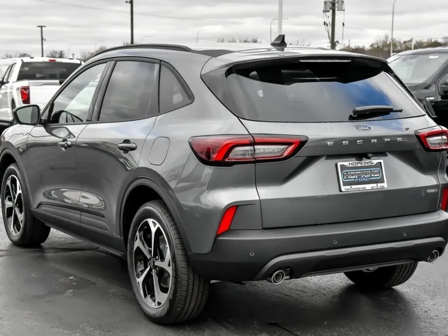 2025 Ford Escape ST-Line Select photo 4