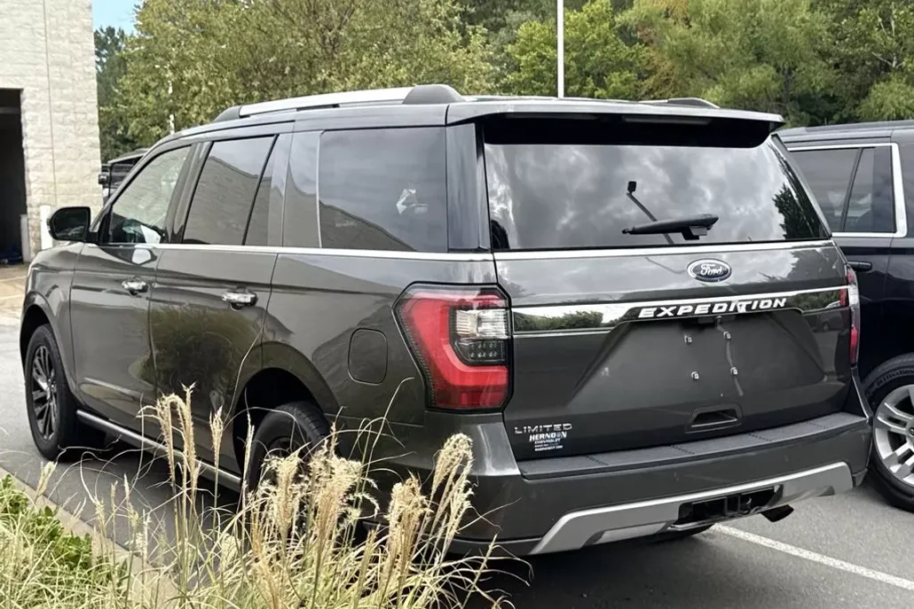 2020 Ford Expedition Limited photo 1