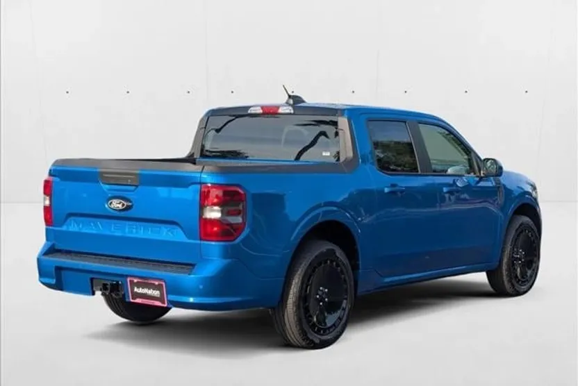2025 Ford Maverick photo 1